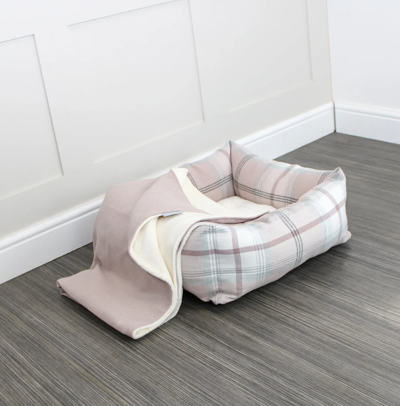 Box Bed For Dogs in Blush Tweed by Lords & Labradors