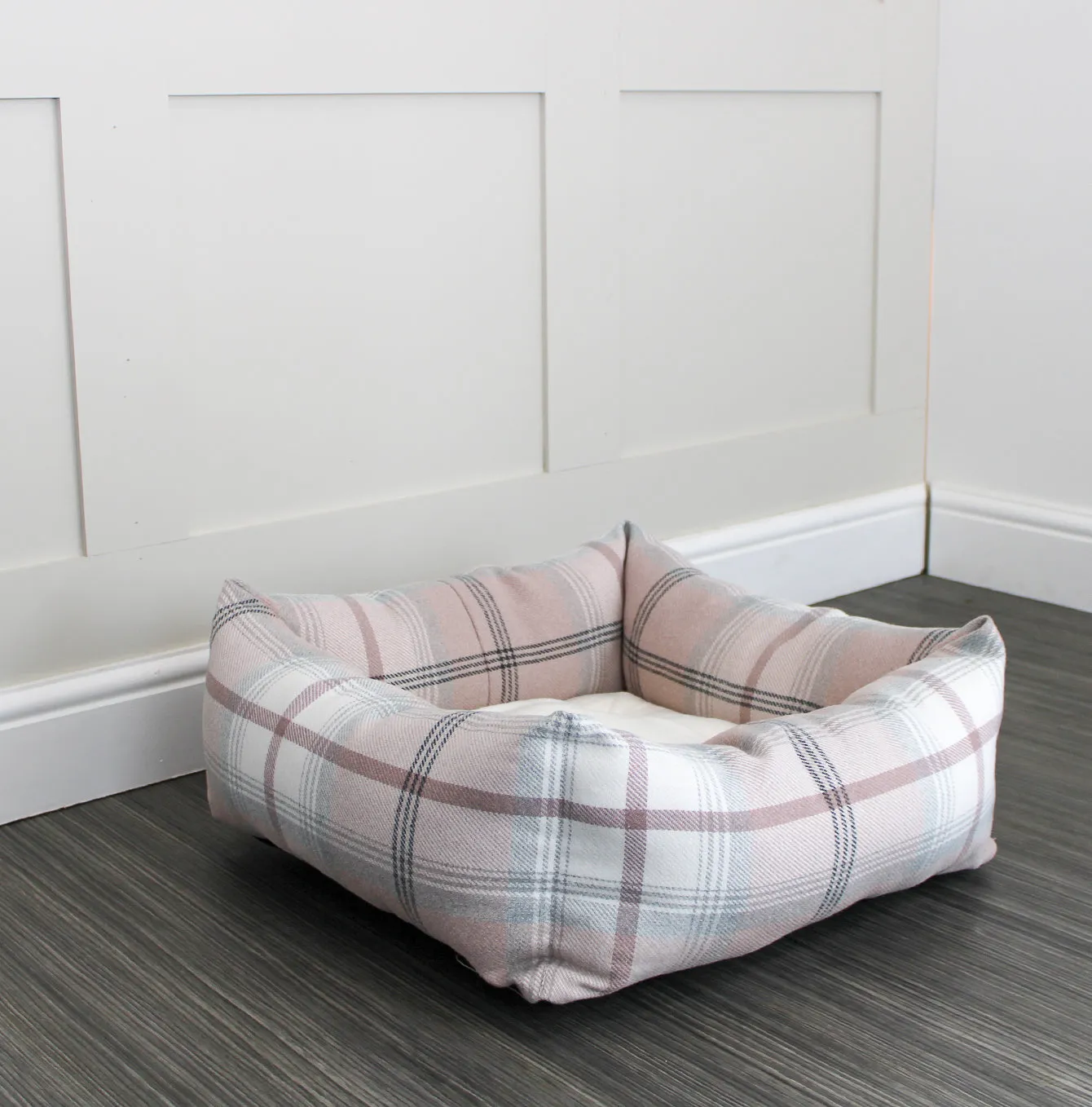 Box Bed For Dogs in Blush Tweed by Lords & Labradors