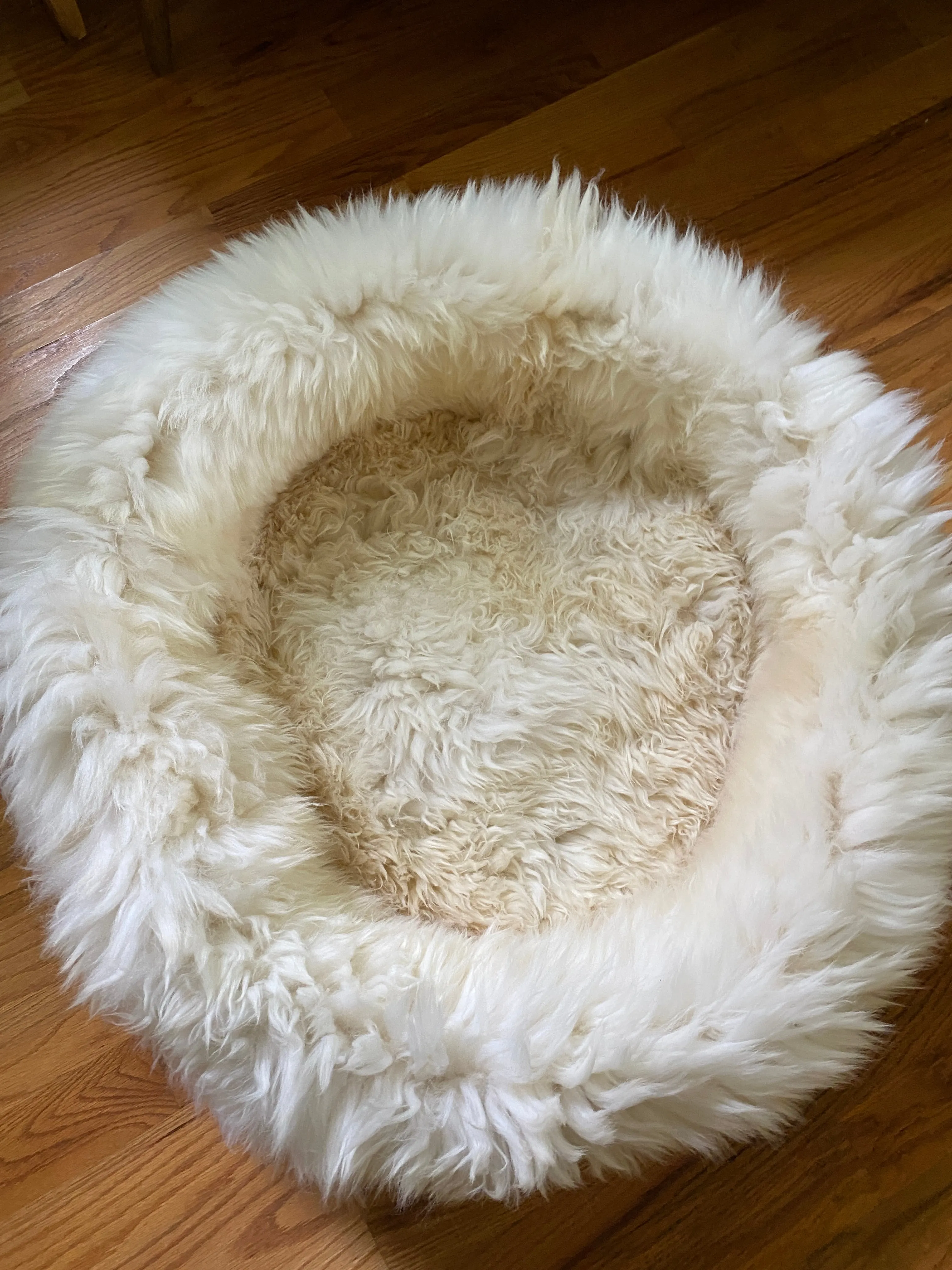 LARGE Ivory Sheepskin Pet Bed